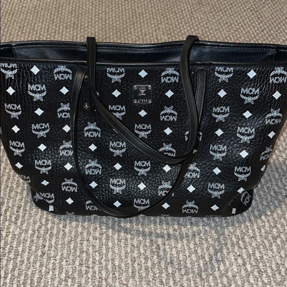 MCM Medium Black Visetos Tote